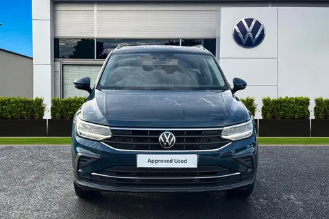DE72VTJ Volkswagen Tiguan 1.5 TSI 150 Life 5dr DSG Thumbnail #7