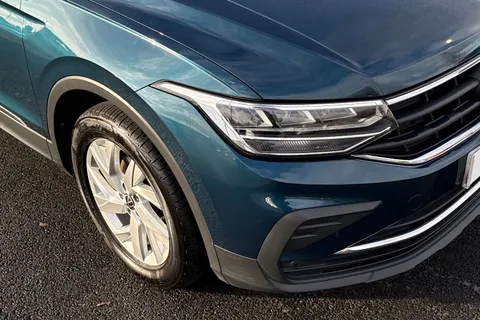 DE72VTJ Volkswagen Tiguan 1.5 TSI 150 Life 5dr DSG Thumbnail #10