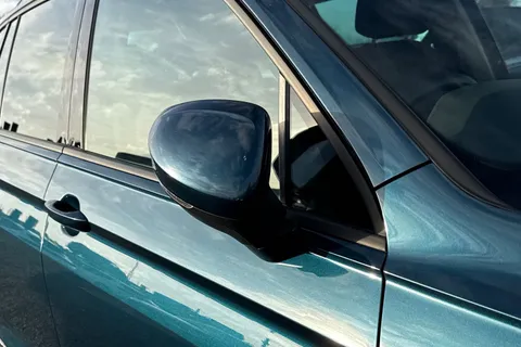 DE72VTJ Volkswagen Tiguan 1.5 TSI 150 Life 5dr DSG Thumbnail #26