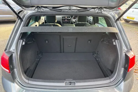 DU18DXO Volkswagen Golf 1.5 TSI EVO 150 R-Line 5dr DSG | ACC | LED Headlights Thumbnail #7