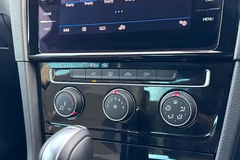 DU18DXO Volkswagen Golf 1.5 TSI EVO 150 R-Line 5dr DSG | ACC | LED Headlights Thumbnail #22