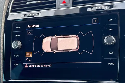 DU18DXO Volkswagen Golf 1.5 TSI EVO 150 R-Line 5dr DSG | ACC | LED Headlights Thumbnail #32