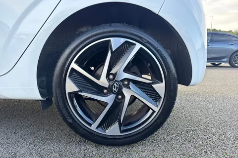 WL24AKG Hyundai I10 1.2 Premium Euro 6 (s/s) 5dr Thumbnail #14