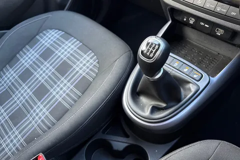 WL24AKG Hyundai I10 1.2 Premium Euro 6 (s/s) 5dr Thumbnail #24