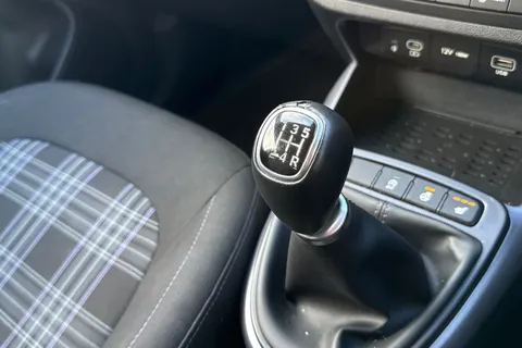 WL24AKG Hyundai I10 1.2 Premium Euro 6 (s/s) 5dr Thumbnail #53