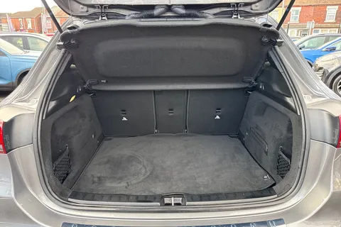 WV72ZGF Mercedes-Benz Gla 1.3 GLA250e 15.6kWh AMG Line (Executive) 8G-DCT Euro 6 (s/s) 5dr Thumbnail #9
