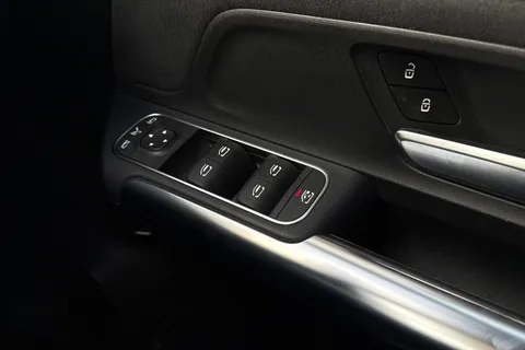 WV72ZGF Mercedes-Benz Gla 1.3 GLA250e 15.6kWh AMG Line (Executive) 8G-DCT Euro 6 (s/s) 5dr Thumbnail #17