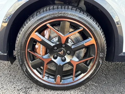 DE25VOT CUPRA Formentor 2.0 TSI 333 VZ3 5dr DSG 4Drive **Panoramic sunroof** Thumbnail #7