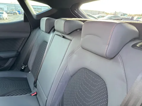 DE25VOT CUPRA Formentor 2.0 TSI 333 VZ3 5dr DSG 4Drive **Panoramic sunroof** Thumbnail #14