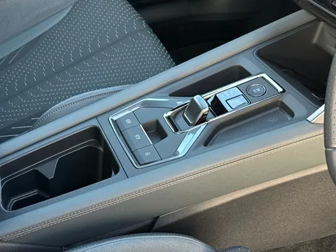 DE25VOT CUPRA Formentor 2.0 TSI 333 VZ3 5dr DSG 4Drive **Panoramic sunroof** Thumbnail #20