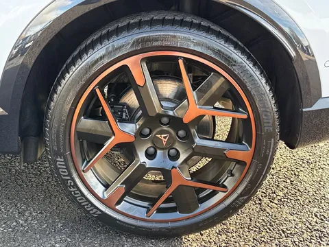 DE25VOT CUPRA Formentor 2.0 TSI 333 VZ3 5dr DSG 4Drive **Panoramic sunroof** Thumbnail #22