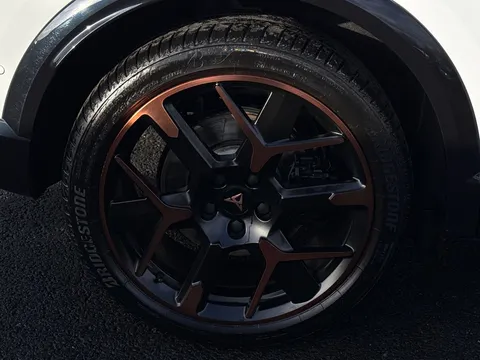 DE25VOT CUPRA Formentor 2.0 TSI 333 VZ3 5dr DSG 4Drive **Panoramic sunroof** Thumbnail #23