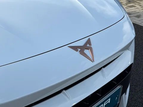 DE25VOT CUPRA Formentor 2.0 TSI 333 VZ3 5dr DSG 4Drive **Panoramic sunroof** Thumbnail #27