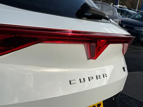 DE25VOT CUPRA Formentor 2.0 TSI 333 VZ3 5dr DSG 4Drive **Panoramic sunroof** Thumbnail #29