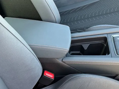 DE25VOT CUPRA Formentor 2.0 TSI 333 VZ3 5dr DSG 4Drive **Panoramic sunroof** Thumbnail #33