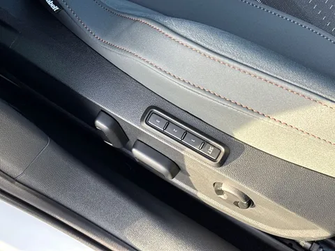 DE25VOT CUPRA Formentor 2.0 TSI 333 VZ3 5dr DSG 4Drive **Panoramic sunroof** Thumbnail #34