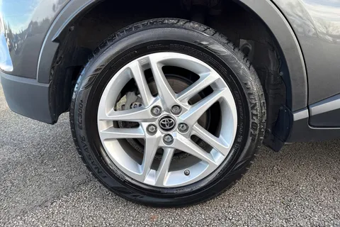 LV72TLK Toyota C-Hr 1.8 VVT-h Icon CVT Euro 6 (s/s) 5dr Thumbnail #11