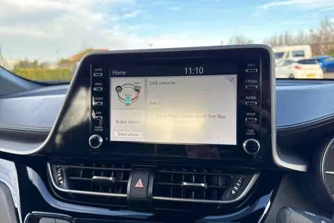 LV72TLK Toyota C-Hr 1.8 VVT-h Icon CVT Euro 6 (s/s) 5dr Thumbnail #17