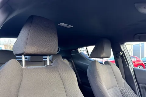 LV72TLK Toyota C-Hr 1.8 VVT-h Icon CVT Euro 6 (s/s) 5dr Thumbnail #24