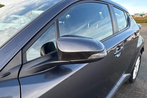 LV72TLK Toyota C-Hr 1.8 VVT-h Icon CVT Euro 6 (s/s) 5dr Thumbnail #29