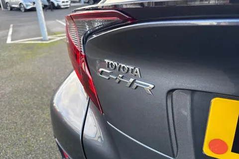 LV72TLK Toyota C-Hr 1.8 VVT-h Icon CVT Euro 6 (s/s) 5dr Thumbnail #33