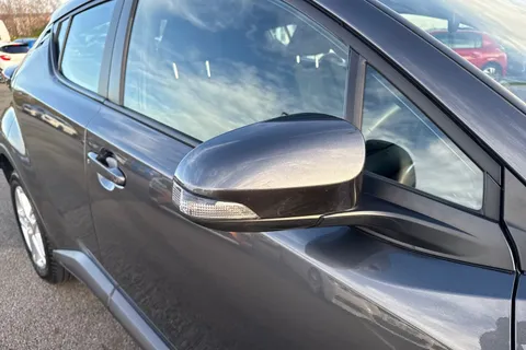 LV72TLK Toyota C-Hr 1.8 VVT-h Icon CVT Euro 6 (s/s) 5dr Thumbnail #36