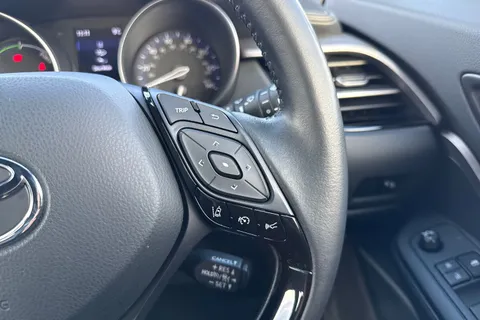 LV72TLK Toyota C-Hr 1.8 VVT-h Icon CVT Euro 6 (s/s) 5dr Thumbnail #40