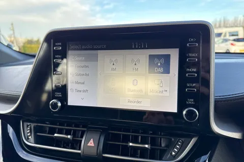 LV72TLK Toyota C-Hr 1.8 VVT-h Icon CVT Euro 6 (s/s) 5dr Thumbnail #47