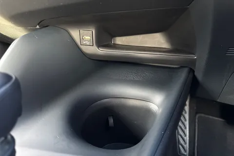 LV72TLK Toyota C-Hr 1.8 VVT-h Icon CVT Euro 6 (s/s) 5dr Thumbnail #53