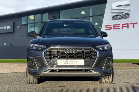 BL70MWO Audi Q5 2.0 TDI 40 S line S Tronic quattro Euro 6 (s/s) 5dr Thumbnail #6