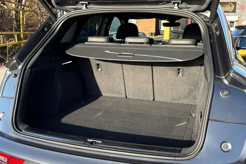 BL70MWO Audi Q5 2.0 TDI 40 S line S Tronic quattro Euro 6 (s/s) 5dr Thumbnail #7