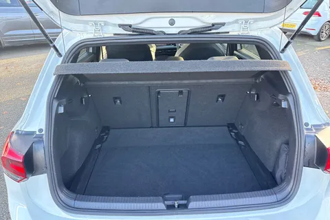 DG23JZJ Volkswagen Golf 1.5 TSI R-Line 5dr | App Connect | ACC Thumbnail #7