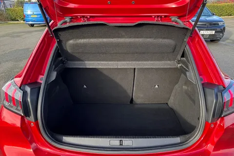 KW21FVV PEUGEOT 208 1.2 PureTech Allure Premium Euro 6 (s/s) 5dr Thumbnail #8