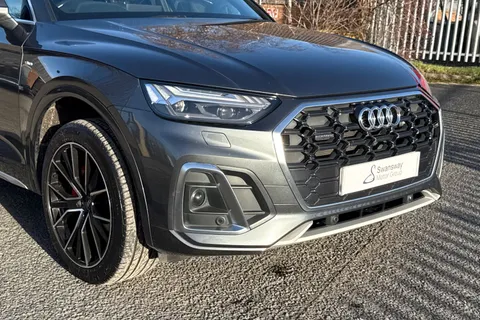 BL70MWO Audi Q5 2.0 TDI 40 S line S Tronic quattro Euro 6 (s/s) 5dr Thumbnail #9