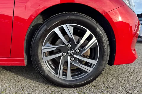 KW21FVV PEUGEOT 208 1.2 PureTech Allure Premium Euro 6 (s/s) 5dr Thumbnail #11