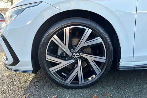 DG23JZJ Volkswagen Golf 1.5 TSI R-Line 5dr | App Connect | ACC Thumbnail #13