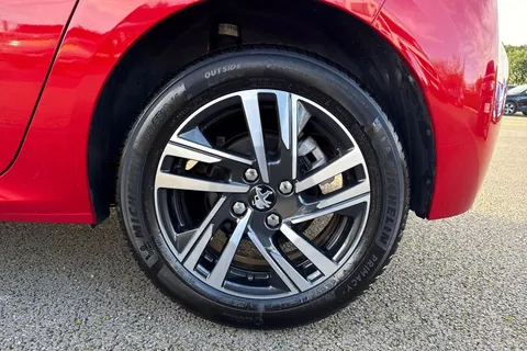 KW21FVV PEUGEOT 208 1.2 PureTech Allure Premium Euro 6 (s/s) 5dr Thumbnail #14