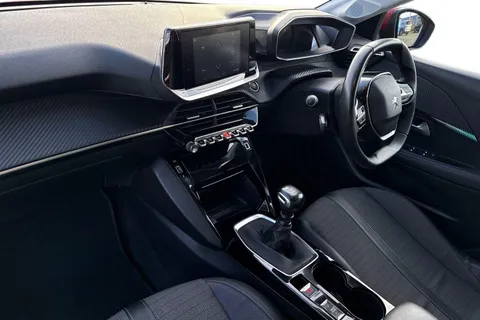 KW21FVV PEUGEOT 208 1.2 PureTech Allure Premium Euro 6 (s/s) 5dr Thumbnail #16