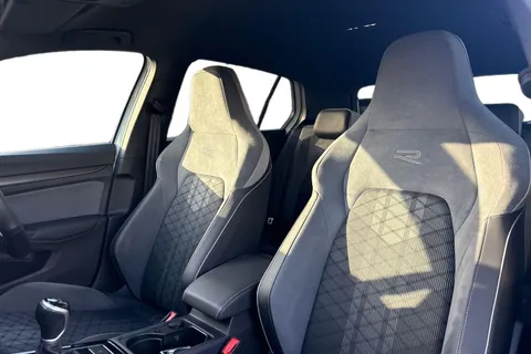 DG23JZJ Volkswagen Golf 1.5 TSI R-Line 5dr | App Connect | ACC Thumbnail #16