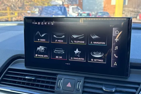 BL70MWO Audi Q5 2.0 TDI 40 S line S Tronic quattro Euro 6 (s/s) 5dr Thumbnail #17