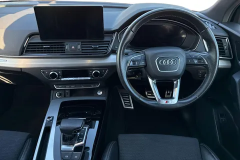 BL70MWO Audi Q5 2.0 TDI 40 S line S Tronic quattro Euro 6 (s/s) 5dr Thumbnail #18