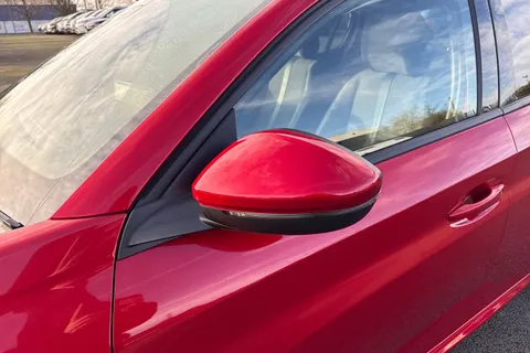 KW21FVV PEUGEOT 208 1.2 PureTech Allure Premium Euro 6 (s/s) 5dr Thumbnail #30