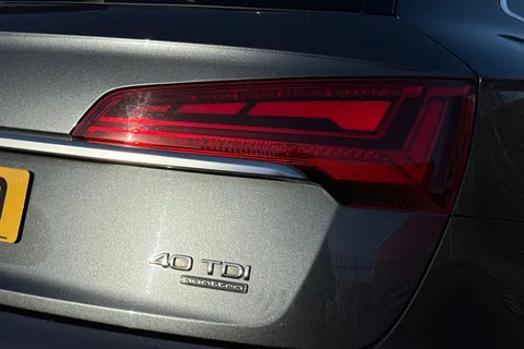BL70MWO Audi Q5 2.0 TDI 40 S line S Tronic quattro Euro 6 (s/s) 5dr Thumbnail #28