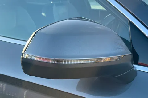 BL70MWO Audi Q5 2.0 TDI 40 S line S Tronic quattro Euro 6 (s/s) 5dr Thumbnail #31