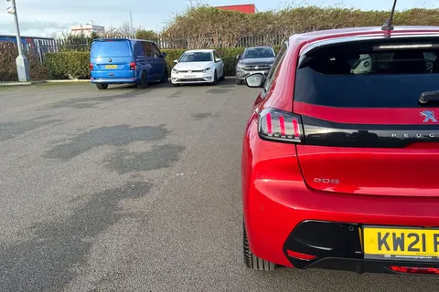 KW21FVV PEUGEOT 208 1.2 PureTech Allure Premium Euro 6 (s/s) 5dr Thumbnail #34