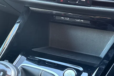 DG23JZJ Volkswagen Golf 1.5 TSI R-Line 5dr | App Connect | ACC Thumbnail #34