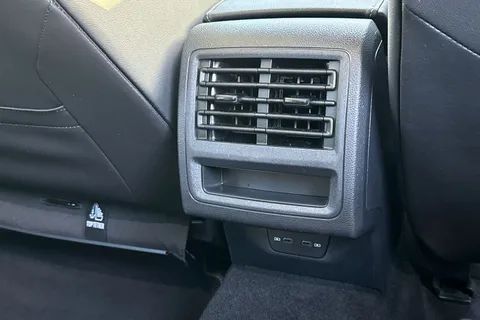 DG23JZJ Volkswagen Golf 1.5 TSI R-Line 5dr | App Connect | ACC Thumbnail #37