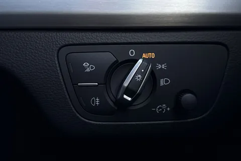 BL70MWO Audi Q5 2.0 TDI 40 S line S Tronic quattro Euro 6 (s/s) 5dr Thumbnail #38