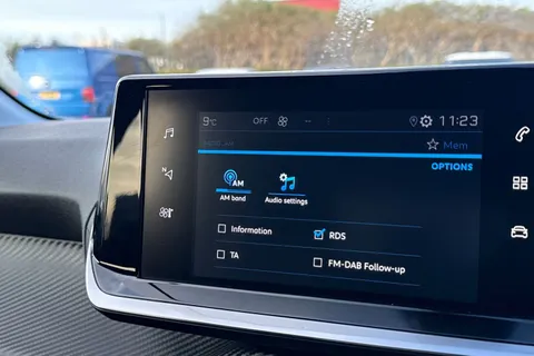 KW21FVV PEUGEOT 208 1.2 PureTech Allure Premium Euro 6 (s/s) 5dr Thumbnail #45