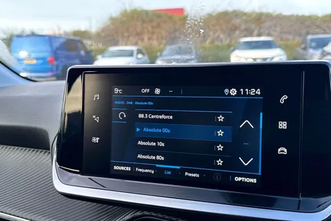 KW21FVV PEUGEOT 208 1.2 PureTech Allure Premium Euro 6 (s/s) 5dr Thumbnail #47